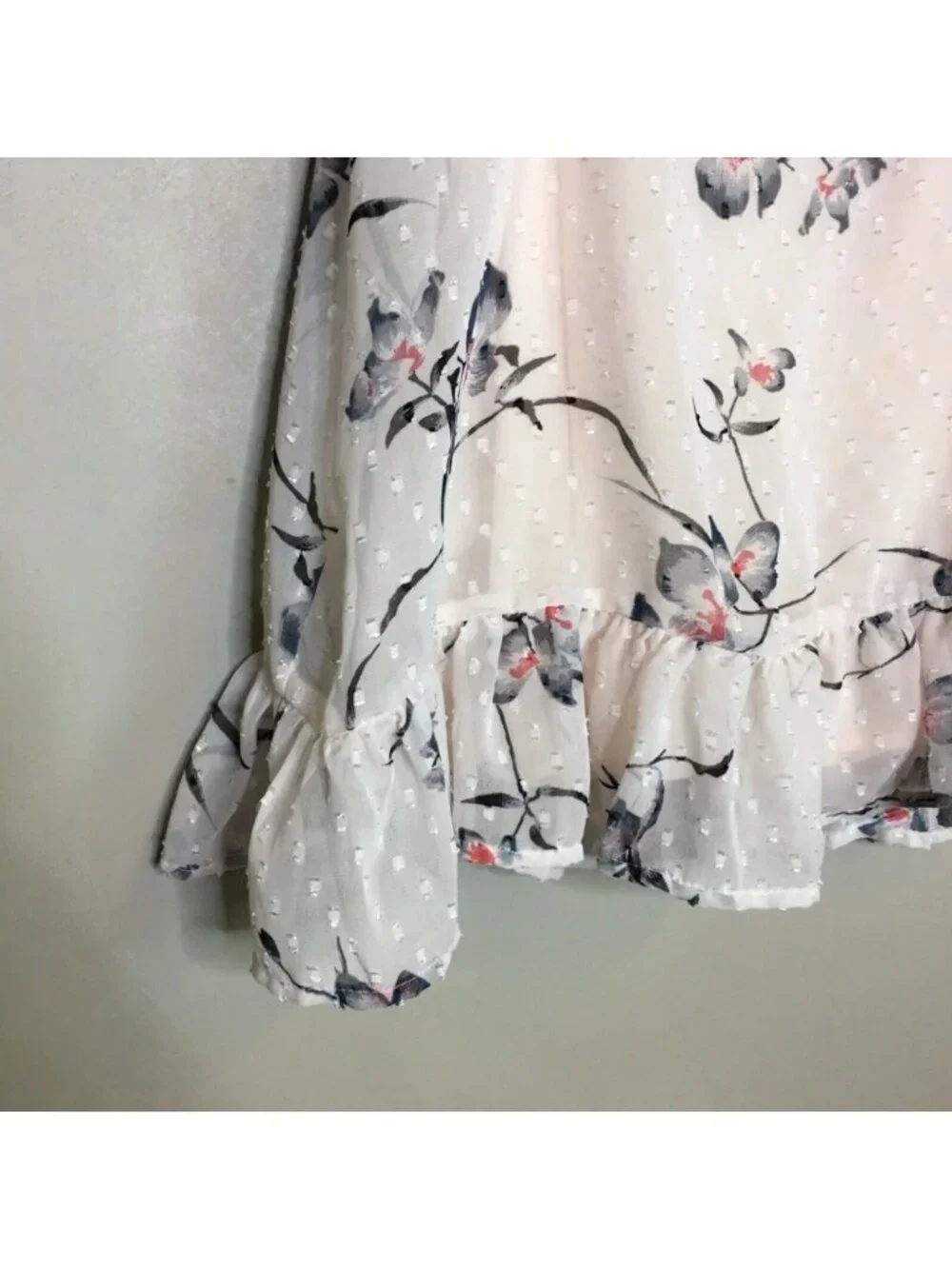 Floral Top - Picture 5 of 7